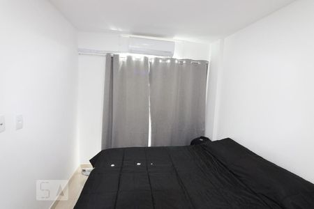 Quarto 1  de apartamento para alugar com 1 quarto, 25m² em Taquara, Rio de Janeiro