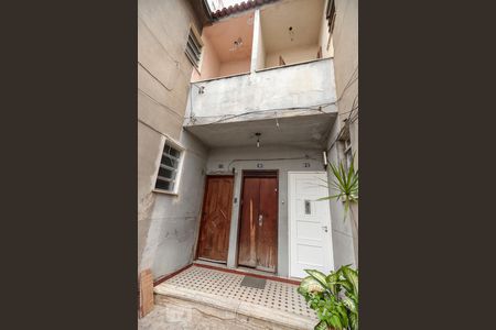 Casa à venda com 60m², 1 quarto e 1 vaga Casa à venda com 60m², 1 quarto e 1 vagaFachada