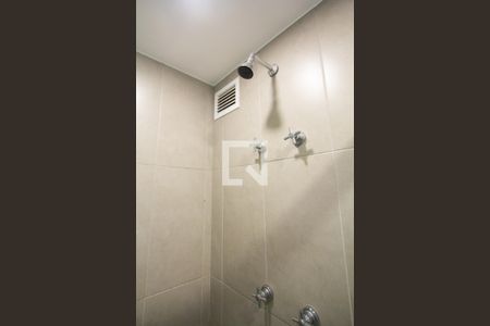 Studio para alugar com 28m², 1 quarto e 1 vaga Studio para alugar com 28m², 1 quarto e 1 vagaBanheiro