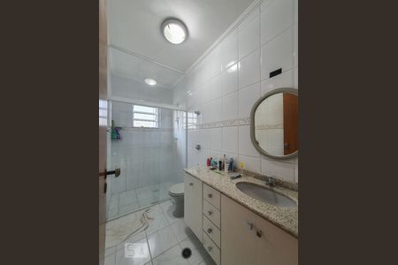 Banheiro  de casa à venda com 2 quartos, 98m² em Vila Dom Pedro I, São Paulo