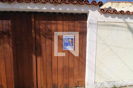 Casa de condomínio à venda com 215m², 3 quartos e 4 vagasFachada