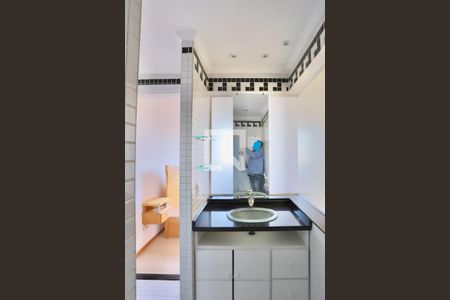 Apartamento para alugar com 94m², 2 quartos e 2 vagasBanheiro do Quarto 2