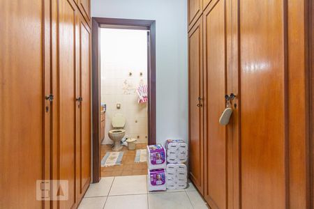 Casa à venda com 800m², 4 quartos e 3 vagasArmários 