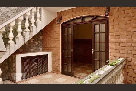 Quintal (Fundo) de casa à venda com 3 quartos, 250m² em Jardim Paraventi, Guarulhos