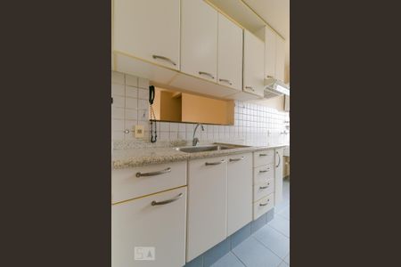 Apartamento para alugar com 73m², 3 quartos e sem vagaCozinha