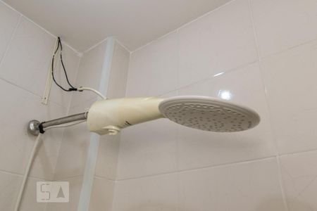 Apartamento para alugar com 65m², 2 quartos e 1 vaga Apartamento para alugar com 65m², 2 quartos e 1 vagaBanheiro de Serviço - Chuveiro elétrico