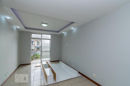 Apartamento para alugar com 65m², 2 quartos e 1 vaga Apartamento para alugar com 65m², 2 quartos e 1 vagaSala