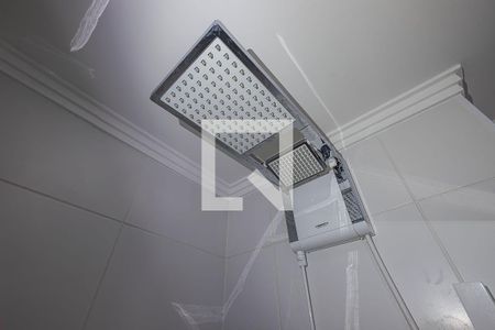 Banheiro de kitnet/studio para alugar com 1 quarto, 26m² em Vila Madalena, São Paulo