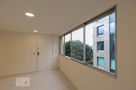 Apartamento à venda com 65m², 2 quartos e 1 vagaSala