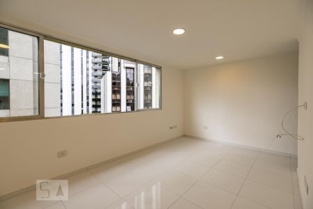 Sala de apartamento para alugar com 2 quartos, 65m² em Jardim Europa, São Paulo