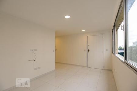 Sala de apartamento para alugar com 2 quartos, 65m² em Jardim Europa, São Paulo