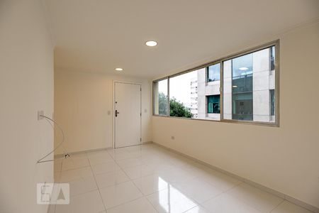 Sala de apartamento para alugar com 2 quartos, 65m² em Jardim Europa, São Paulo