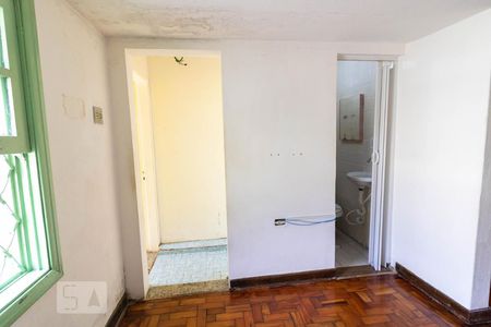 Casa de condomínio para alugar com 45m², 1 quarto e sem vagaSala