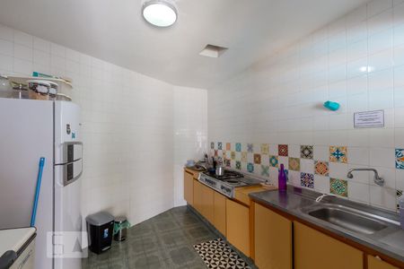 Casa para alugar com 400m², 8 quartos e 4 vagasCozinha de apoio