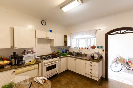 Cozinha de casa para alugar com 8 quartos, 400m² em Jardim Londrina, São Paulo