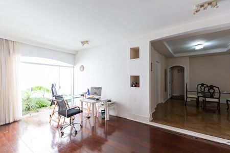 Sala de casa para alugar com 8 quartos, 400m² em Jardim Londrina, São Paulo
