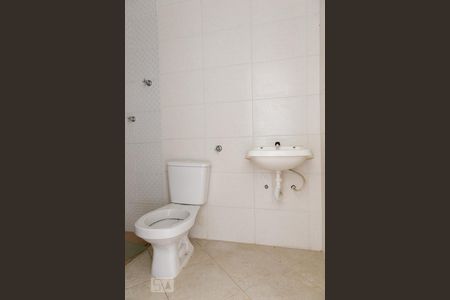 Casa à venda com 140m², 3 quartos e 2 vagas Casa à venda com 140m², 3 quartos e 2 vagasBanheiro