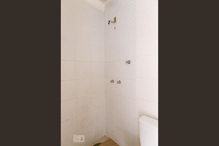 Casa à venda com 140m², 3 quartos e 2 vagas Casa à venda com 140m², 3 quartos e 2 vagasBanheiro