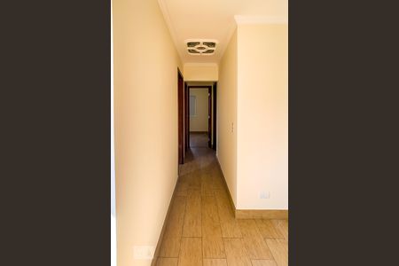 Corredor de apartamento para alugar com 3 quartos, 80m² em Jardim Flor da Montanha, Guarulhos