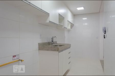 Cozinha de apartamento para alugar com 2 quartos, 59m² em Alto da Lapa, São Paulo