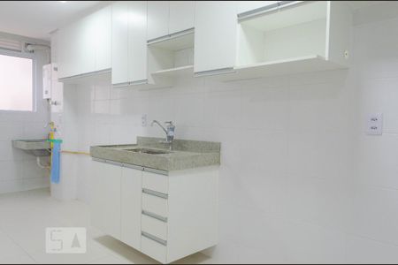 Cozinha de apartamento para alugar com 2 quartos, 59m² em Alto da Lapa, São Paulo