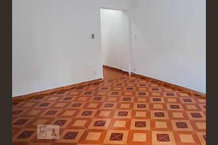 Casa para alugar com 1 quarto, 30m² em Vila Tolstoi, São Paulo