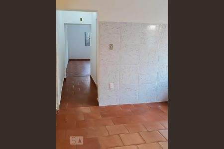 Casa para alugar com 1 quarto, 30m² em Vila Tolstoi, São Paulo