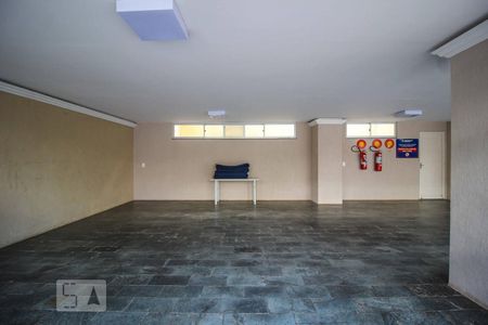 Apartamento para alugar com 100m², 3 quartos e 1 vaga Apartamento para alugar com 100m², 3 quartos e 1 vagaÁrea comum - Salão de festas
