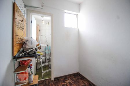 Apartamento para alugar com 100m², 3 quartos e 1 vaga Apartamento para alugar com 100m², 3 quartos e 1 vagaQuarto e banheiro de serviço