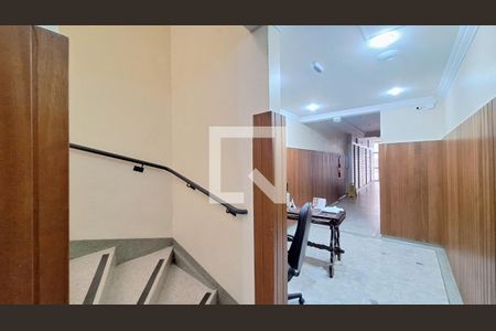 Apartamento à venda com 102m², 2 quartos e 1 vaga Apartamento à venda com 102m², 2 quartos e 1 vagaEntrada