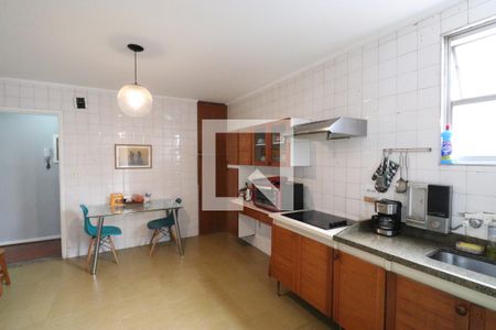 Apartamento à venda com 102m², 2 quartos e 1 vagaCozinha