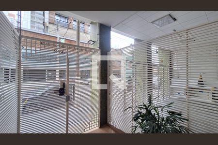 Apartamento à venda com 102m², 2 quartos e 1 vaga Apartamento à venda com 102m², 2 quartos e 1 vagaEntrada