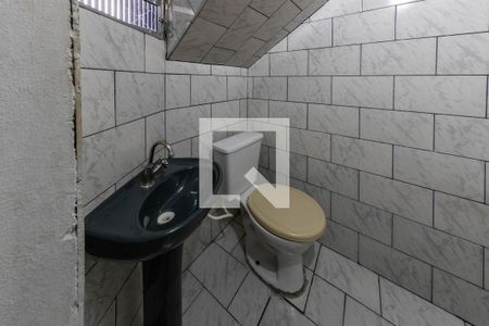 Banheiro de casa para alugar com 1 quarto, 80m² em Jardim Tietê, São Paulo
