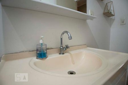 banheiro de apartamento para alugar com 3 quartos, 70m² em Jardim Indianópolis, Campinas