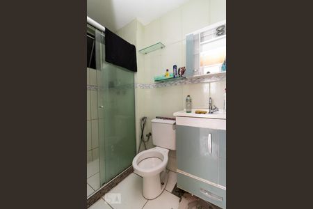 Banheiro de apartamento à venda com 2 quartos, 52m² em Madureira, Rio de Janeiro