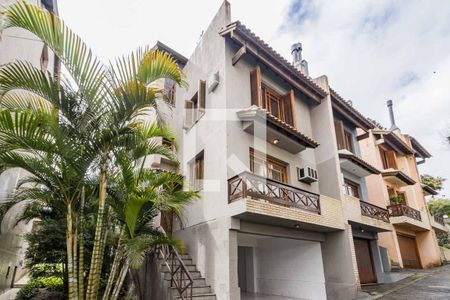 Casa de condomínio à venda com 197m², 3 quartos e 2 vagasFachada