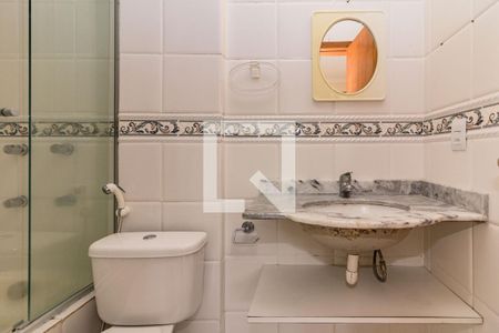 Casa de condomínio à venda com 197m², 3 quartos e 2 vagasBanheiro do Quarto 1