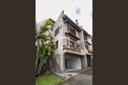 Casa de condomínio à venda com 197m², 3 quartos e 2 vagasFachada