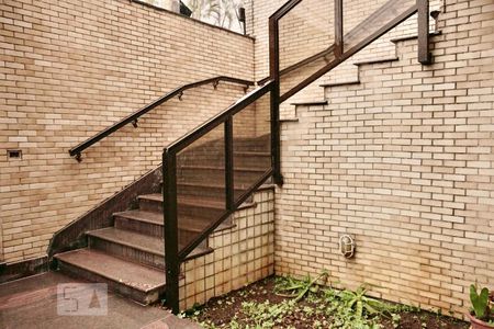 Casa à venda com 550m², 4 quartos e 7 vagasAcesso sala