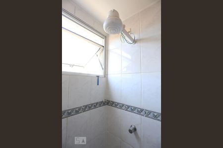 Banheiro  de apartamento à venda com 2 quartos, 56m² em Jardim Roberto, Osasco