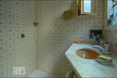 Casa à venda com 70m², 1 quarto e 6 vagas