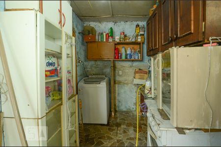 Casa à venda com 70m², 1 quarto e 6 vagas