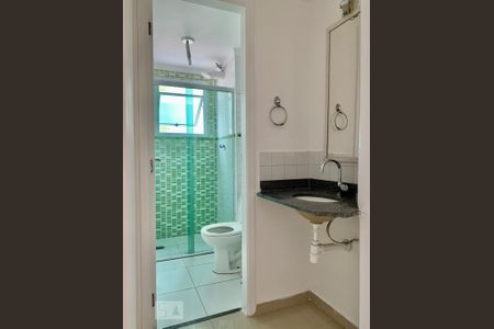 Banheiro de apartamento para alugar com 2 quartos, 50m² em Gopoúva, Guarulhos