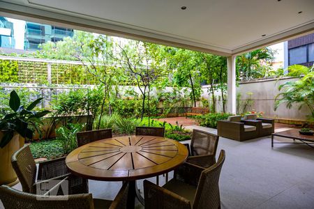 Apartamento à venda com 132m², 1 quarto e 1 vagaÁrea comum