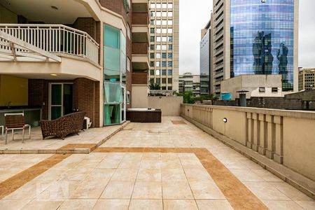 Apartamento à venda com 132m², 1 quarto e 1 vagaVaranda