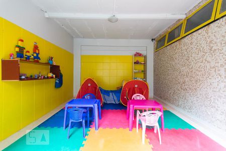 Apartamento para alugar com 47m², 2 quartos e sem vagaPlayground