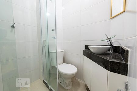 Banheiro de kitnet/studio para alugar com 1 quarto, 18m² em Jardim Botânico, Rio de Janeiro