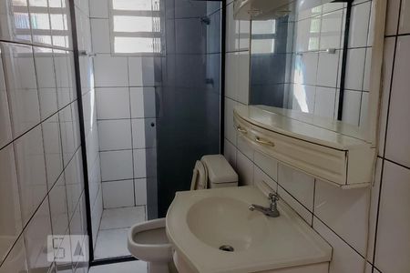 Banheiro de apartamento à venda com 2 quartos, 64m² em Jardim Cristin Alice, Guarulhos
