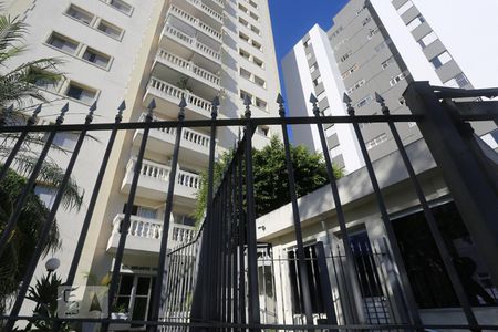 Apartamento para alugar com 65m², 2 quartos e 1 vagaFachada do Condominío