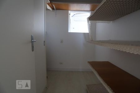 Apartamento para alugar com 65m², 2 quartos e 1 vagaDispensa